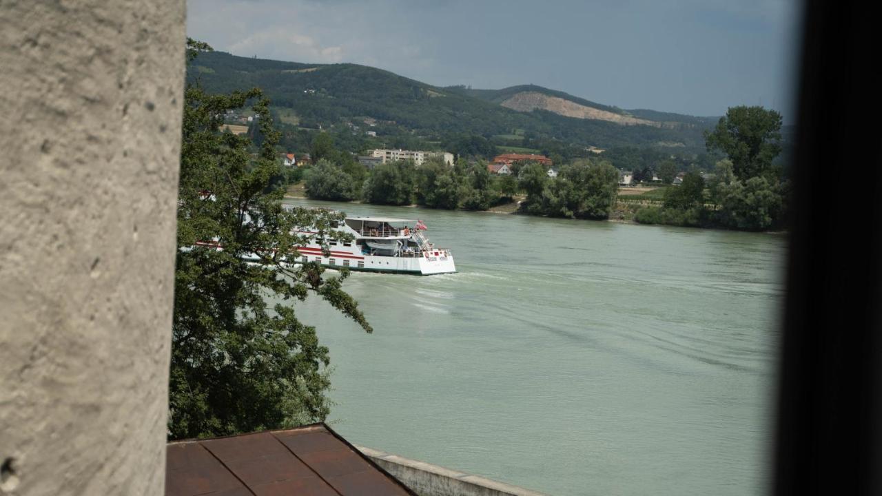 Donau Lodge Ybbs an der Donau Bagian luar foto