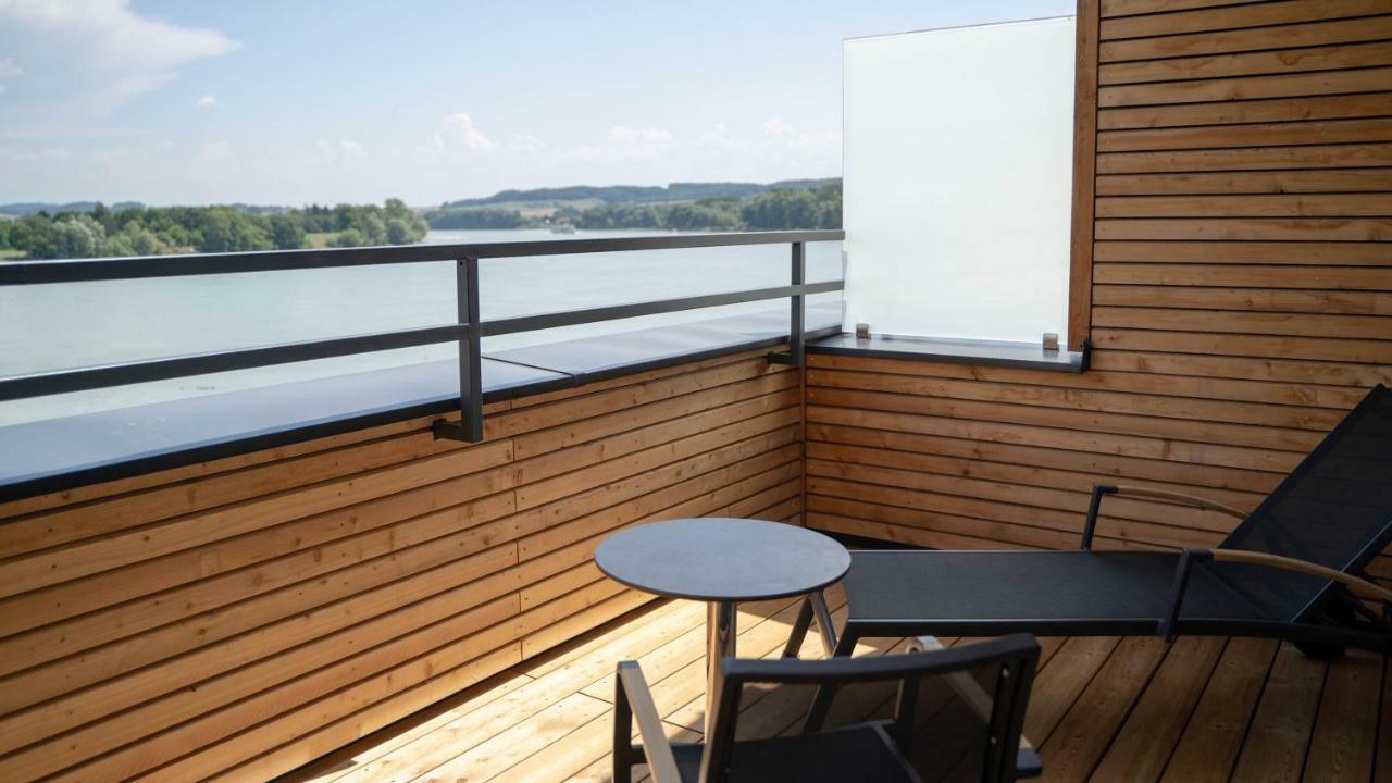 Donau Lodge Ybbs an der Donau Bagian luar foto