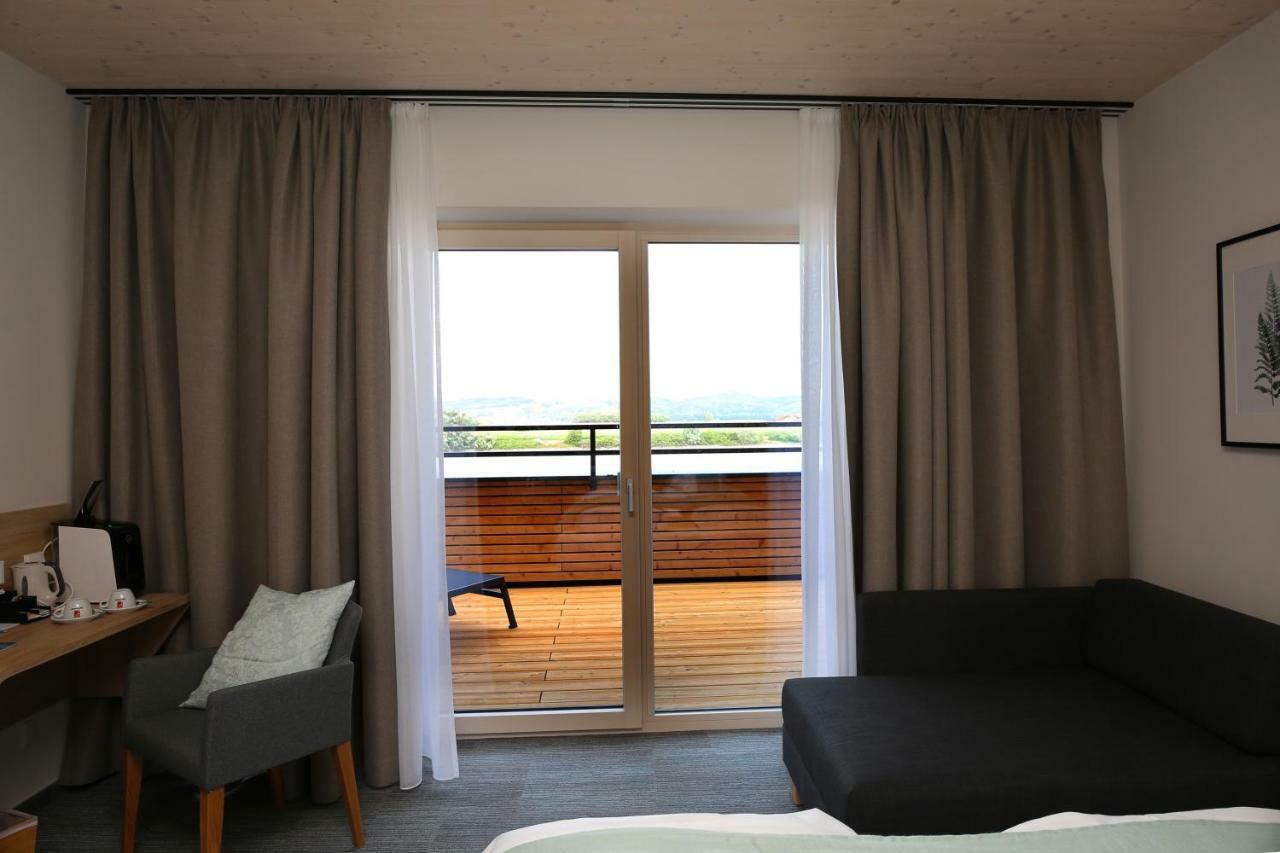 Donau Lodge Ybbs an der Donau Bagian luar foto